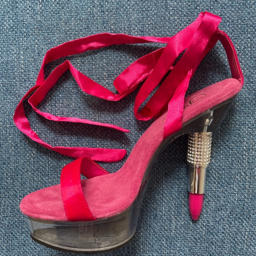 Lipstick Platform Heels - Picture 3 of 6